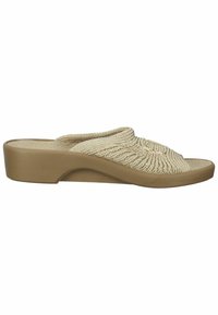 Sandali beige senza lacci con tomaia intrecciata testurizzata e suola in gomma solidale color tan, caratterizzati da un design a zeppa bassa e punta arrotondata.
