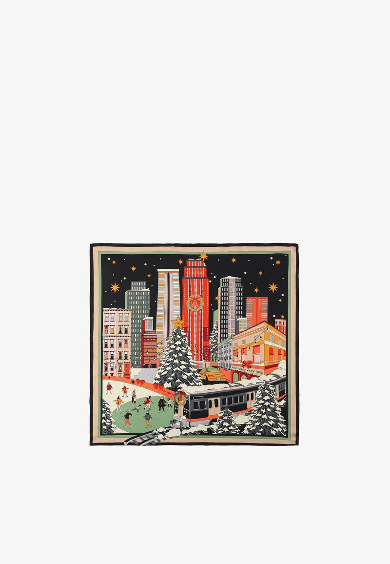 Firkantet silkescarf med en vinterby scene, der viser røde og grønne bygninger, et juletræ, skatere og et tog på en sneklædt baggrund.