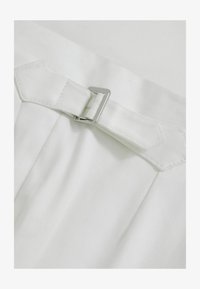 Unausgewählt, white