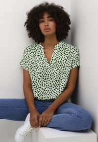 Kaffe KAANO - Blouse - greencolors graphic dot