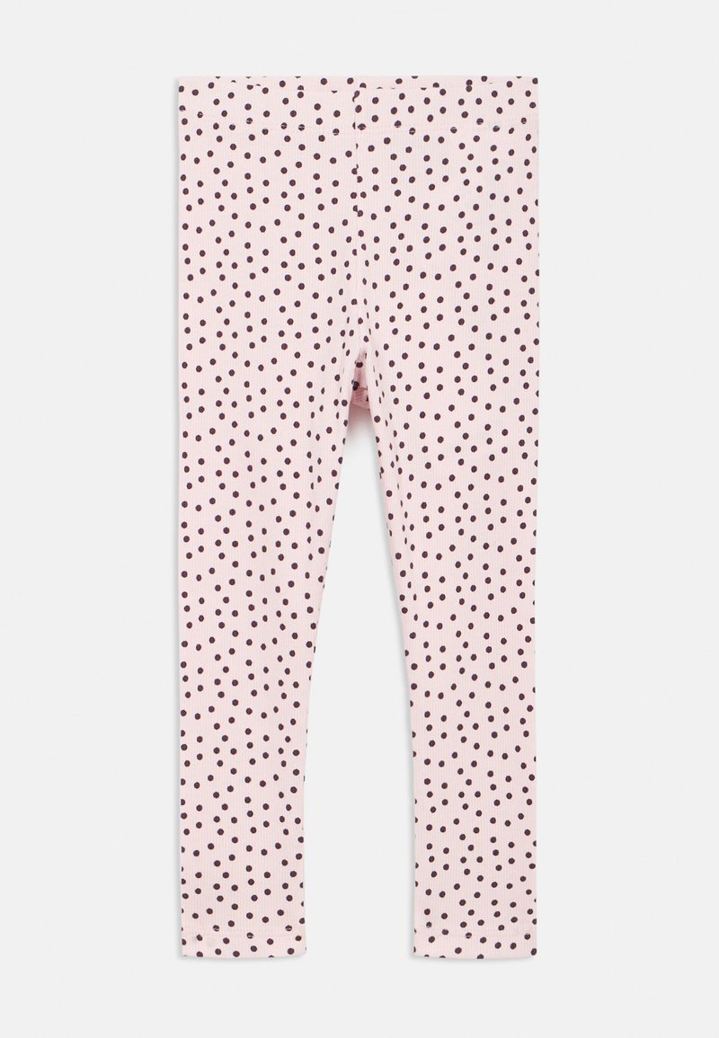 Leggings gemaakt van lichtroze lichtgewicht stof met verticale ribbels, voorzien van verspreide donkerpaarse polka dots en een elastische tailleband.