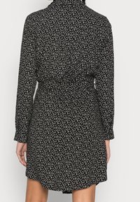 ICHI Abito a camicia - black