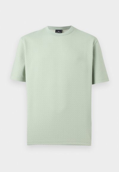 Lichtgroen T-shirt met korte mouwen en ronde hals, voorzien van een subtiel geometrisch patroon en een zwart label bij de halslijn.
