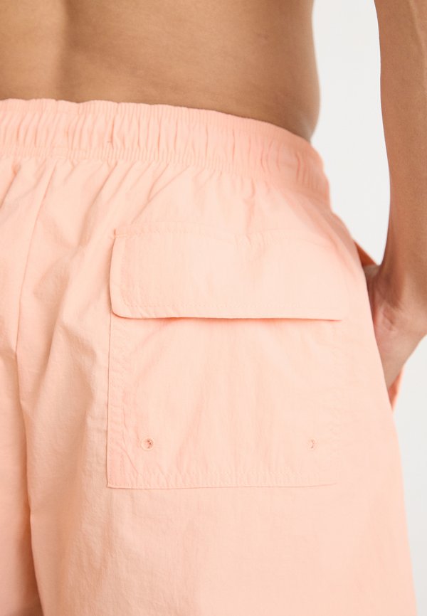 SWIM  - Swimming shorts - coral stand2