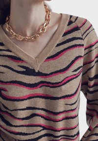 LOLA CASADEMUNT Sweter