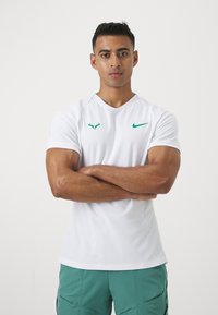 Nike Performance RAFA - Sportovní tričko - white/white/malachite