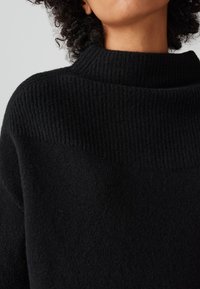 OPUS Trui - black