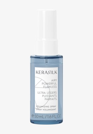 Kerasilk volume spray in een blauwe transparante fles van 50 ml met witte pomp, gelabeld "Luchtig. Krachtig. Foutloos."