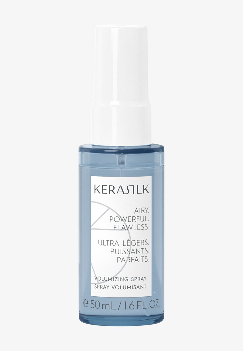 Kerasilk Volumenspray in einer 50 ml blauen transparenten Flasche mit weißem Pumpspender, beschriftet mit "Luftig. Kraftvoll. Makellos."