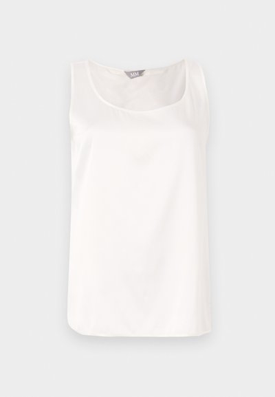 Valkoinen hihaton paita pyöreällä kaula-aukkolla, valmistettu sileästä, kiiltävästä kankaasta; yksinkertainen muotoilu ilman kuvioita tai koristeita.