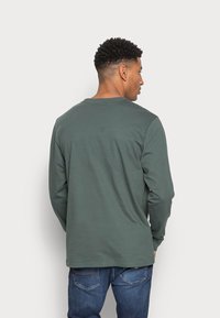 Carhartt WIP POCKET - Camisola de manga comprida - hemlock green