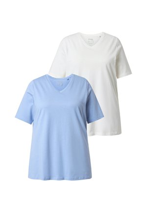 Due T-shirt a V semplici, una bianca e una azzurro chiaro, sovrapposte, con maniche corte e vestibilità comoda.