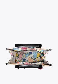 Borsa a tracolla floreale con esterno nero e texture. L'interno presenta una vivace stampa floreale con colori come rosa, blu e giallo.