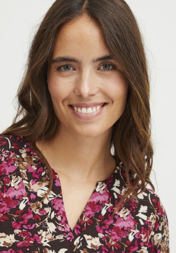 FRKIKI - Blouse - very berry aop ma b2