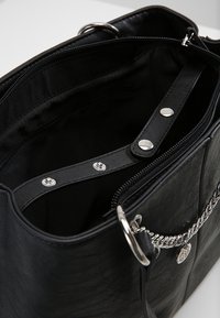 Anna Field Handväska - black