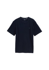 Camiseta de corte crew de color azul marino con mangas cortas, que presenta un patrón rayado texturizado y un pequeño parche de marca en el frontal.