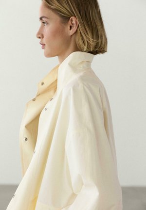 Massimo Dutti, BOMBER JACKET WITH SNAP BUTTONS - Lehká bunda - beige