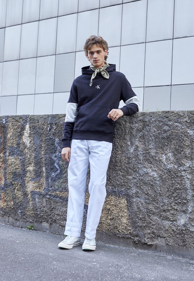 Calvin Klein Jeans HOODIE - Mikina s kapucí - black