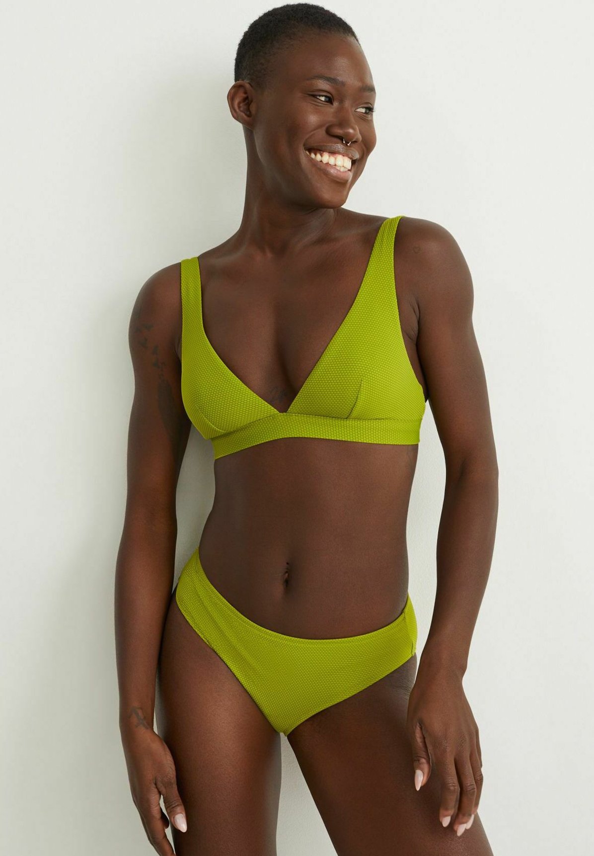 Larry Belmont Autobahn Datiert bikini damen c und a Fast tot Schicht