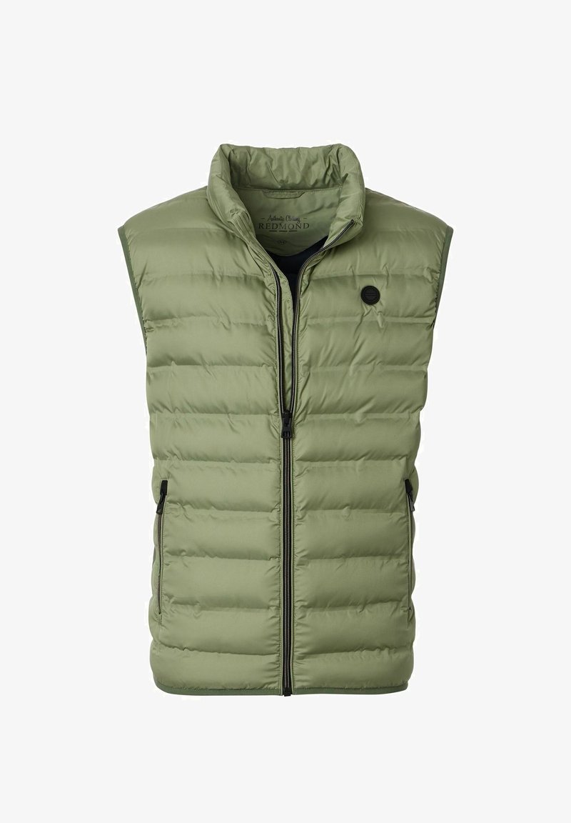 Olijfgroene puffer vest met een staande kraag, voorrits en twee zijzakken. Kenmerkt zich door een gestikt patroon en een ronde logo-accent.