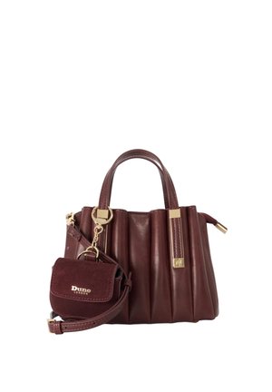 Donker bordeauxkleurige geplooide leren handtas met bovenhandvatten en een aangehecht klein suède muntenportemonneetje met het merk "Dune London" en gouden hardware.