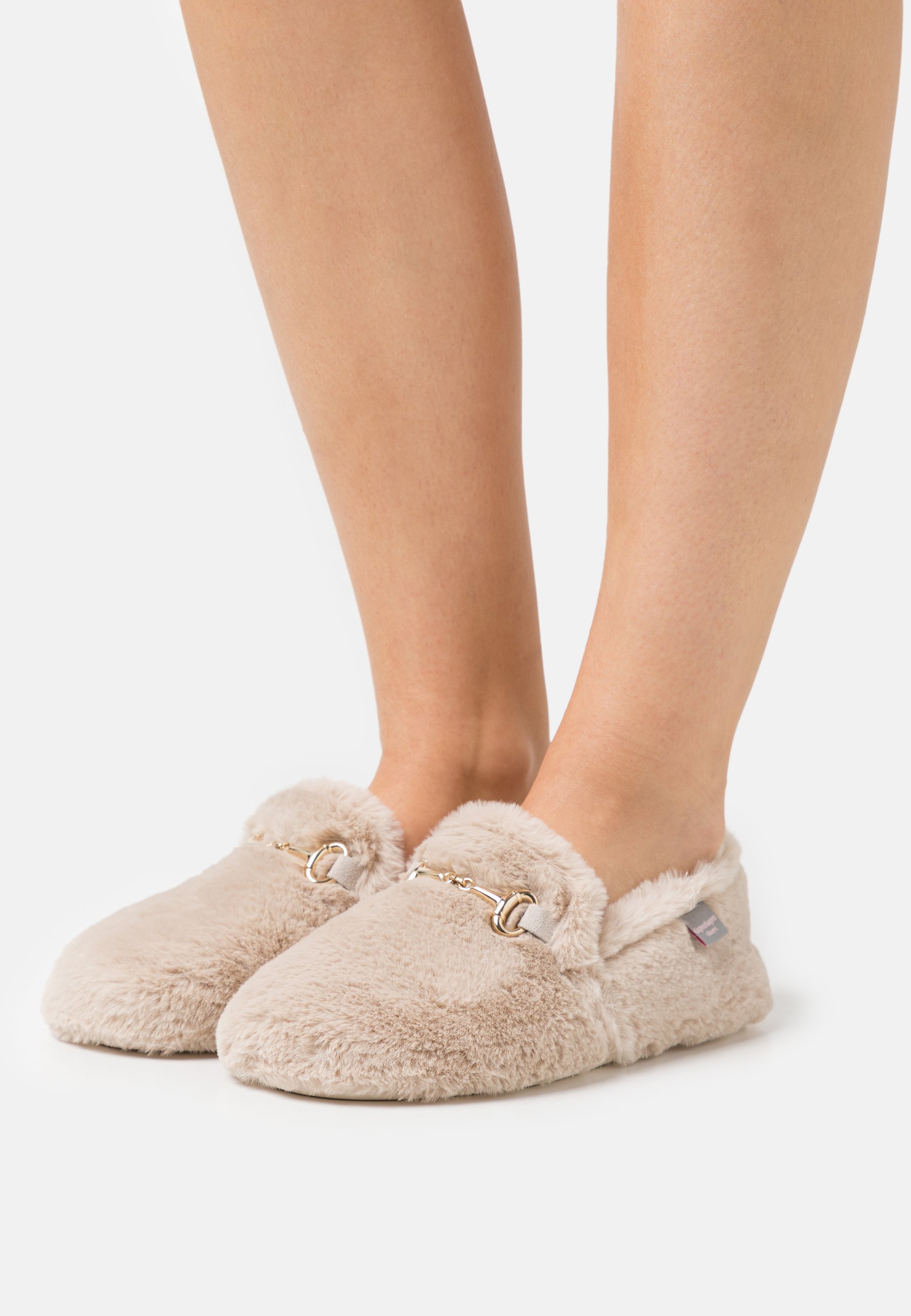 sneakers off chausson