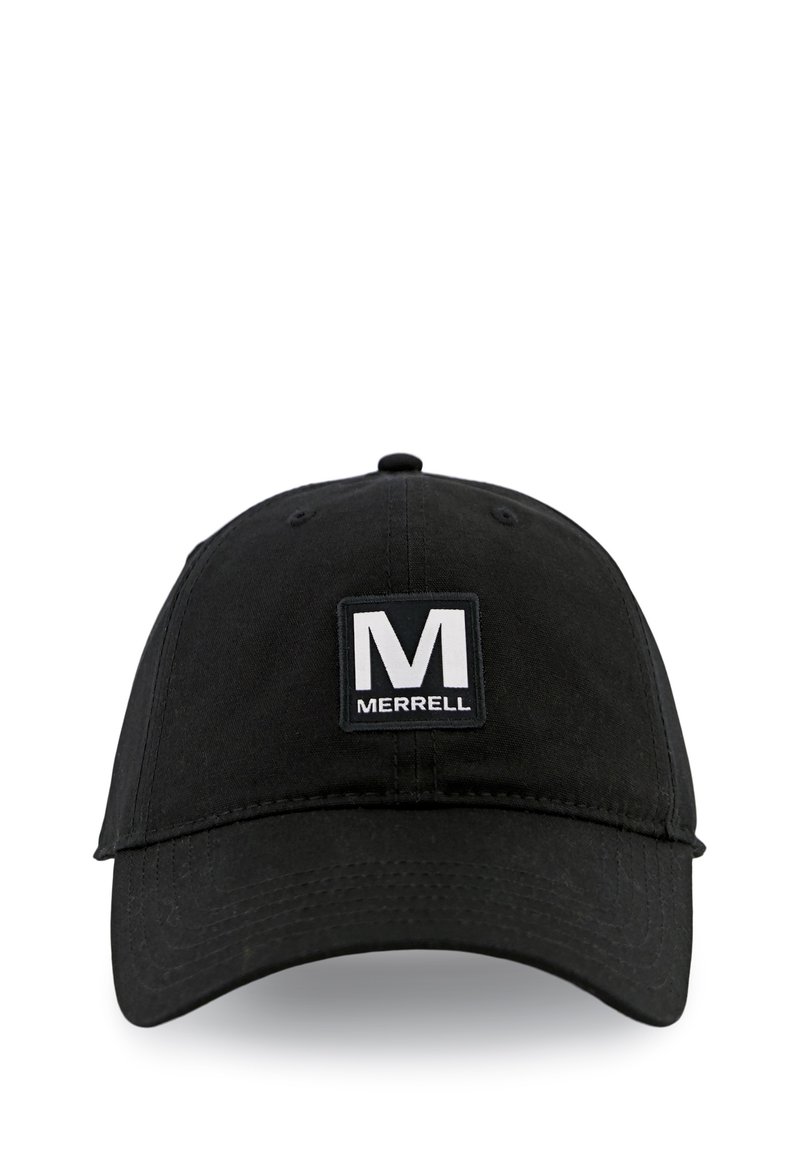 Schwarze Baseballkappe aus Stoff mit einer strukturierten Form, verstellbarem Riemen und einem rechteckigen Logo-Patch mit "M" und "MERRELL."
