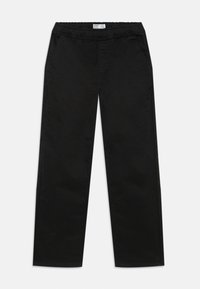 Pantalones negros con cintura elástica, bolsillos laterales, diseño de pierna recta, textura suave y un estilo minimalista sin patrones ni acentos.