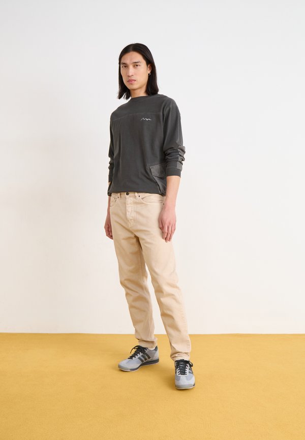 ARMOR - Long sleeved top3