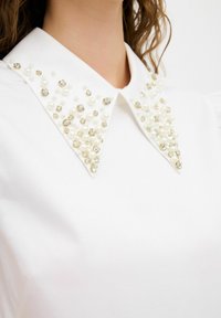 adL WITH STONE COLLAR - Blouse - white