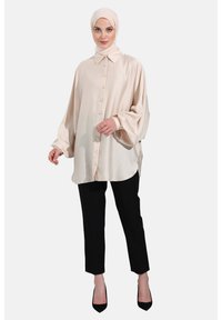 Modanisa REFKA - Overhemdblouse - vanilla