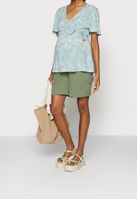 MAMALICIOUS Short - green