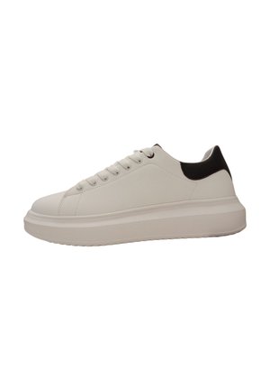 SNEAKERS - Sneakers basse - white