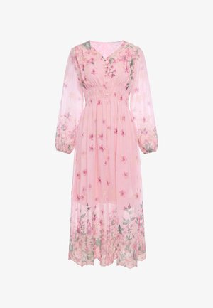 Lang lyserød gennemsigtig kjole med blomsterprint, knappet foran, elastisk talje og lange puffede ærmer med indsamlede manchetter.