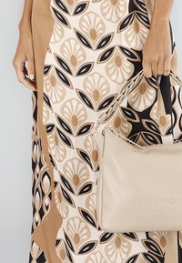 CAFèNOIR Käsilaukku - beige