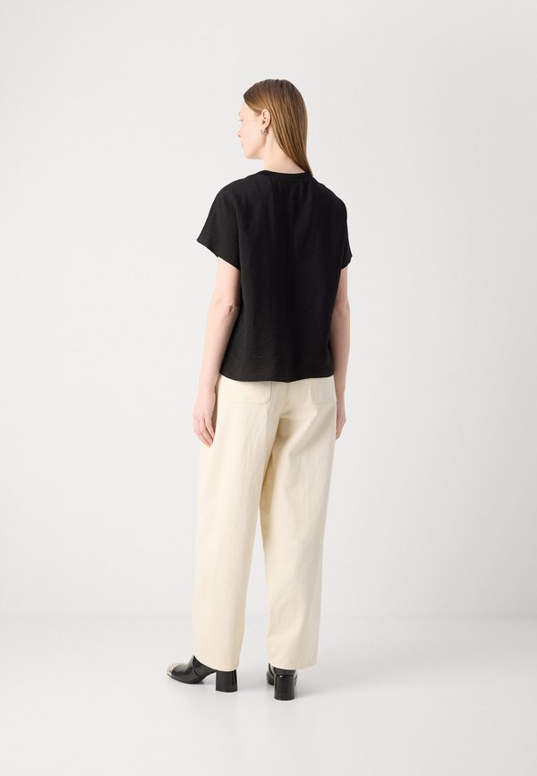 STYLE SHORT SLEEVE CREW NECK WITH TAPE SOLID - Basic T-shirt2