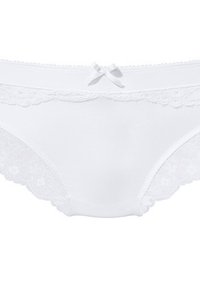 Ropa interior blanca de mujer con encaje en los bordes y un pequeño lazo decorativo centrado en la cinturilla.
