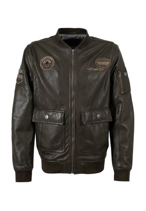 Grüne Leder-Bomberjacke mit zwei vorderen Klappentaschen, Reißverschluss, gerippten Bündchen und bestickten Aufnähern auf Brust und Ärmel.