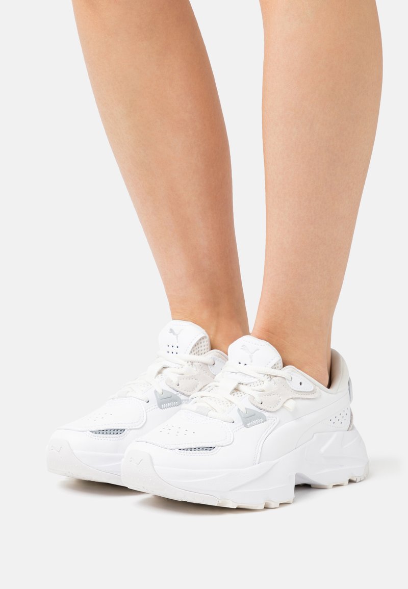 Puma ORKID - Trainers - white/feather gray/white - Zalando.ie