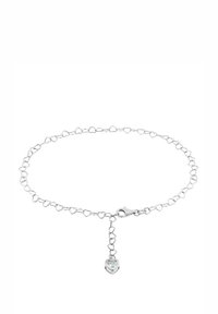 Pulsera de eslabones en forma de corazón de plata con un charm de corazón colgante que cuenta con una piedra preciosa clara. Diseño simple, acabado pulido y cierre de langosta.