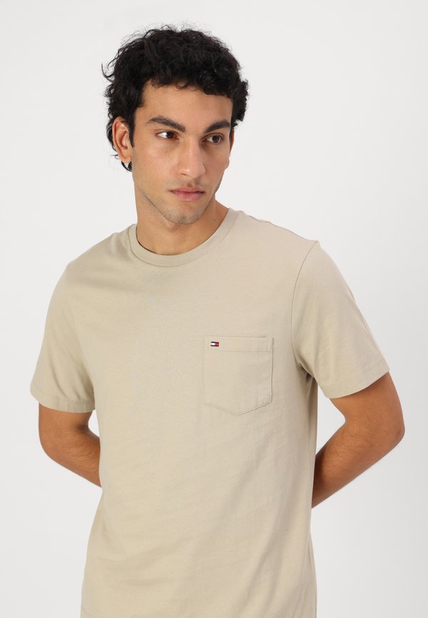 ESSENTIAL SOLID POCKET TEE - Basic T-shirt - sandalwood2