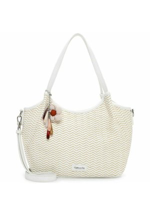 Witte draagtas met beige zigzagpatroon, witte handvatten, afneembare band en een bloemige hanger met meerkleurige kralen bevestigd aan één handvat.