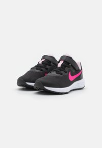 Nike Performance NIKE REVOLUTION 6 (PSV) - Scarpe da corsa su strada - black/hyper pink/pink foam