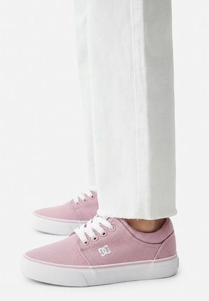 DC Shoes, DC SHOES SNEAKERS GIRL PINK 5906751897737 - Sneakers - pink