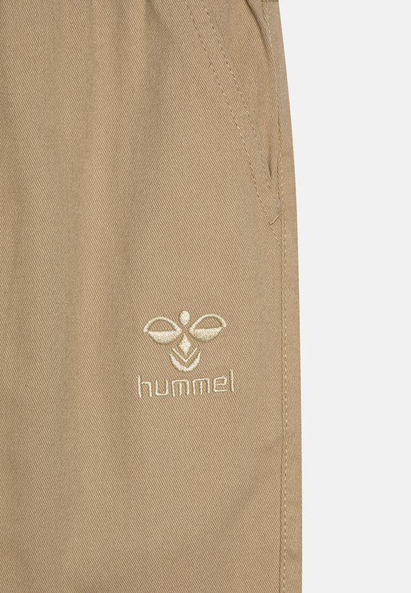 HMLHAMIL ADJUST WAIST PANTS UNISEX - Trousers - cornstalk2