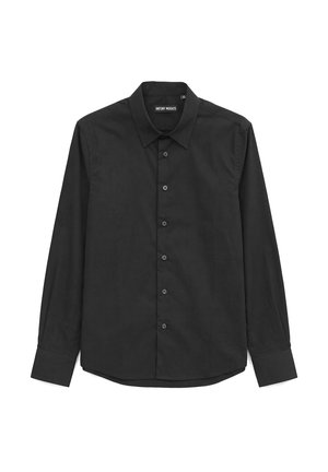 Camicia nera a maniche lunghe con bottoni, colletto e polsini, con sei bottoni visibili e un'etichetta del marchio all'interno del colletto.
