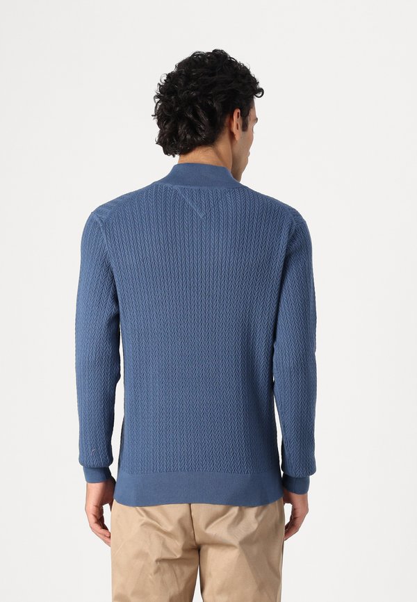 STRUCTURE - Jumper - aegean sea2