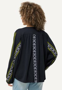 Ulla Popken STRIPE DETAIL LONG SLEEVE  - Bluse - navy blue
