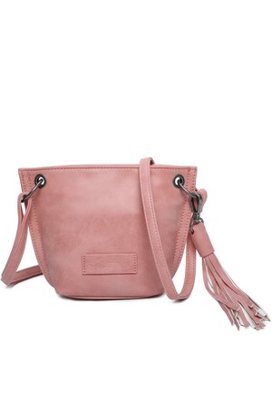 Piccola borsa a secchiello in finta pelle rosa, con tracolla rimovibile, hardware in argento e un dettaglio a frange. Texture liscia e design minimalista.