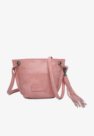 Mała różowa torebka typu bucket z eko-skóry z odpinanym paskiem, srebrnymi akcentami i frędzelkiem. Gładka tekstura i minimalistyczny design.